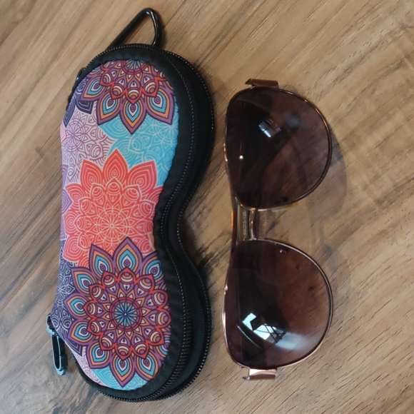 Fossil Accessories - EUC Fossil aviator sunglasses